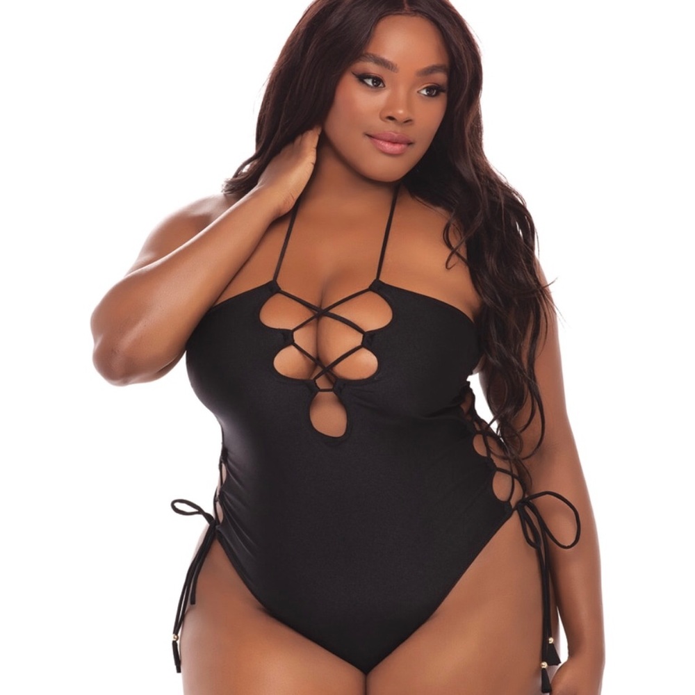 Oh la la lace up halter bathing suit